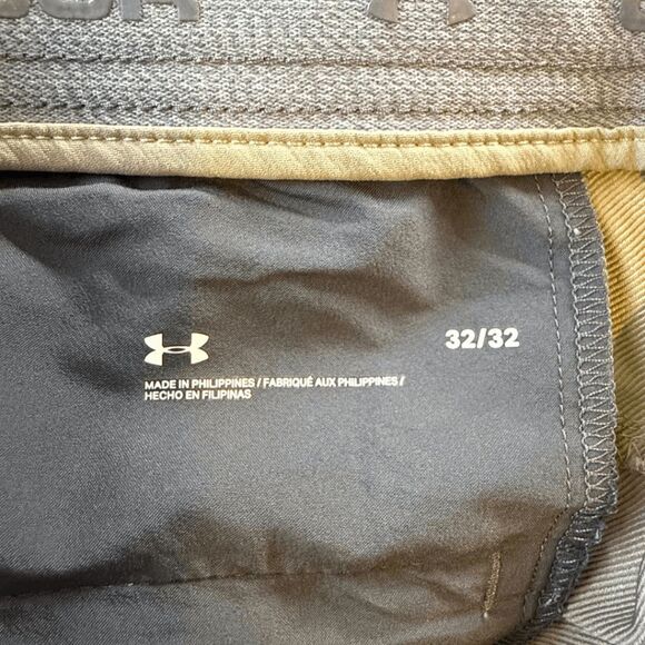 Under‎ Armour Men's Flat Front Straight Leg Chino Pants Khaki Beige Size 32/32 - Picture 3 of 7